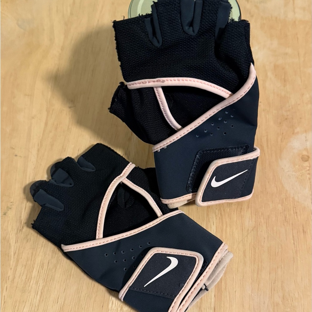 Nike Black and Pink Lifting Gloves